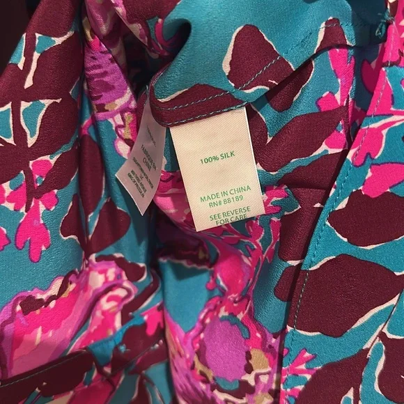 Lilly Pulitzer Saige Longe Sleeve Silk Top - Picture 5 of 5